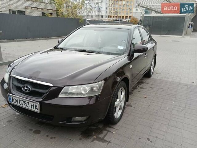 Червоний Хендай НФ, об'ємом двигуна 2.4 л та пробігом 254 тис. км за 6000 $, фото 1 на Automoto.ua