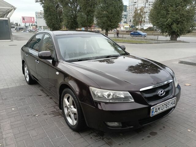 Червоний Хендай НФ, об'ємом двигуна 2.4 л та пробігом 254 тис. км за 6000 $, фото 1 на Automoto.ua