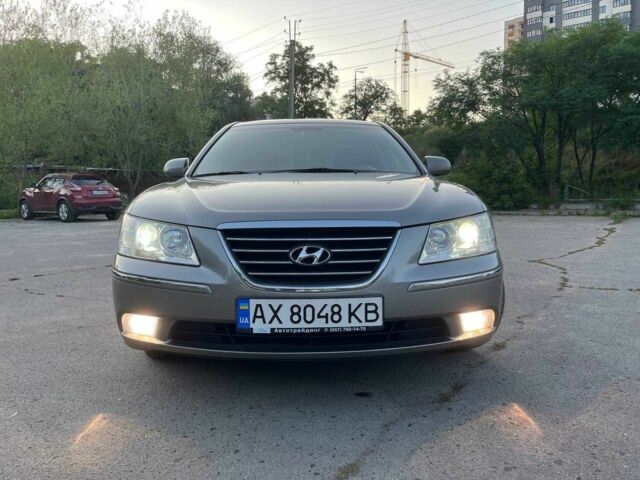 Серый Хендай НФ, объемом двигателя 2.4 л и пробегом 214 тыс. км за 7700 $, фото 1 на Automoto.ua