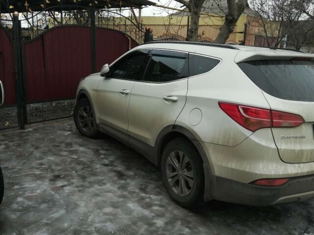 Белый Хендай Санта Фе, объемом двигателя 2.2 л и пробегом 120 тыс. км за 24000 $, фото 1 на Automoto.ua