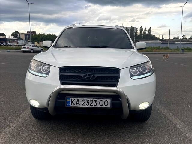 Білий Хендай Санта Фе, об'ємом двигуна 2.2 л та пробігом 201 тис. км за 9900 $, фото 1 на Automoto.ua