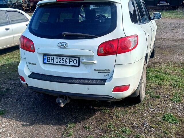 Белый Хендай Санта Фе, объемом двигателя 2.2 л и пробегом 188 тыс. км за 9800 $, фото 1 на Automoto.ua