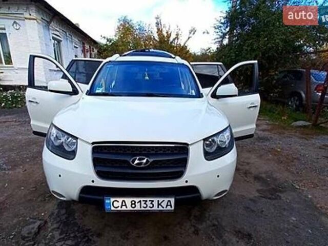 Білий Хендай Санта Фе, об'ємом двигуна 2.19 л та пробігом 280 тис. км за 9900 $, фото 1 на Automoto.ua