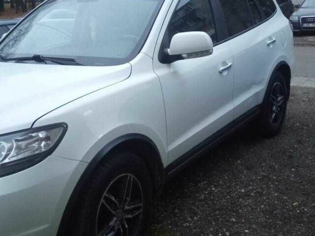 Белый Хендай Санта Фе, объемом двигателя 2.2 л и пробегом 299 тыс. км за 5500 $, фото 1 на Automoto.ua