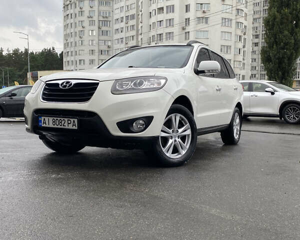 Хендай Санта Фе 2011 в Киеве на Automoto.ua Белый Хендай Санта Фе, объемом двигателя 2.2 л и пробегом 236 тыс. км за 12900 $, фото 1 на Automoto.ua