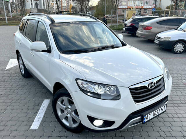 Хендай Санта Фе 2011 в Ивано-Франковске на Automoto.ua Белый Хендай Санта Фе, объемом двигателя 2.2 л и пробегом 298 тыс. км за 10400 $, фото 1 на Automoto.ua