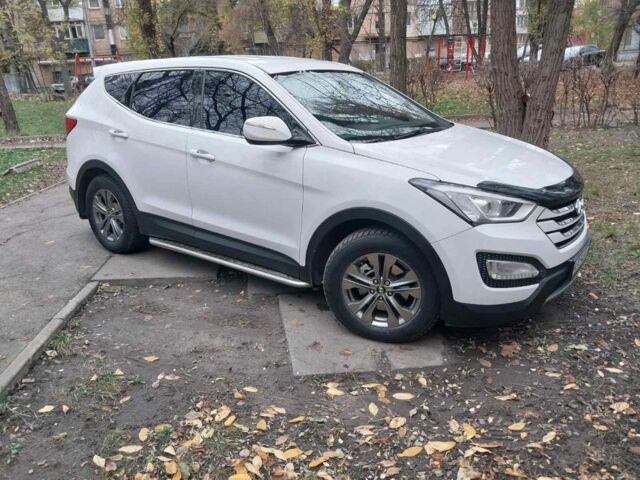Белый Хендай Санта Фе, объемом двигателя 2.2 л и пробегом 160 тыс. км за 16000 $, фото 1 на Automoto.ua