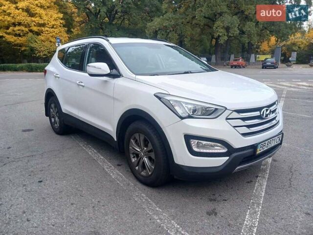 Хендай Санта Фе 2013 в Полтаве на Automoto.ua Белый Хендай Санта Фе, объемом двигателя 2.2 л и пробегом 123 тыс. км за 16999 $, фото 1 на Automoto.ua
