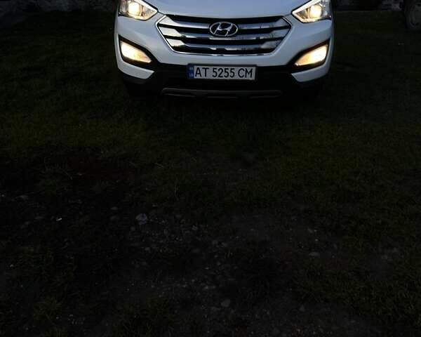 Білий Хендай Санта Фе, об'ємом двигуна 2.36 л та пробігом 240 тис. км за 14200 $, фото 1 на Automoto.ua