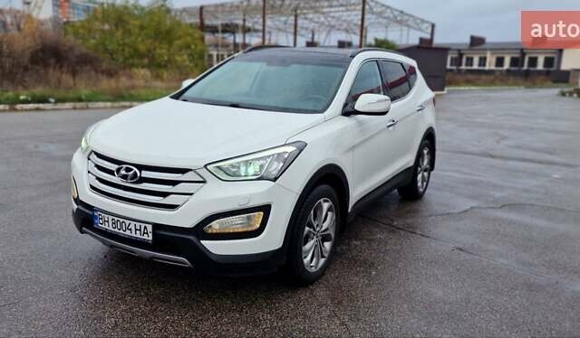 Хендай Санта Фе 2014 в Чернигове на Automoto.ua Белый Хендай Санта Фе, объемом двигателя 2.2 л и пробегом 125 тыс. км за 17600 $, фото 1 на Automoto.ua