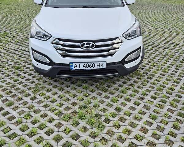 Белый Хендай Санта Фе, объемом двигателя 2.36 л и пробегом 180 тыс. км за 13000 $, фото 1 на Automoto.ua