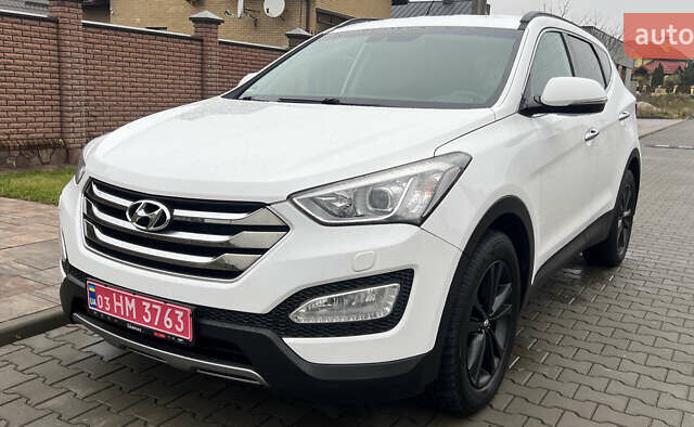 Белый Хендай Санта Фе, объемом двигателя 2.2 л и пробегом 226 тыс. км за 18999 $, фото 1 на Automoto.ua