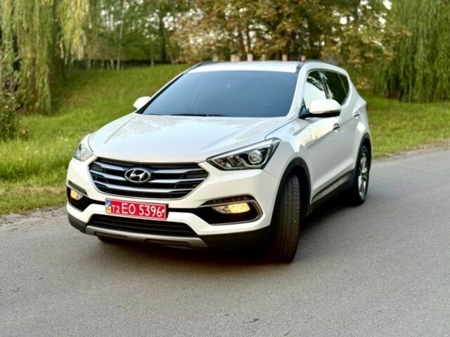 Белый Хендай Санта Фе, объемом двигателя 2 л и пробегом 207 тыс. км за 17500 $, фото 1 на Automoto.ua