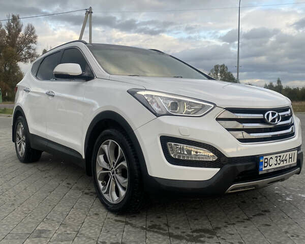 Белый Хендай Санта Фе, объемом двигателя 2.2 л и пробегом 181 тыс. км за 17900 $, фото 1 на Automoto.ua