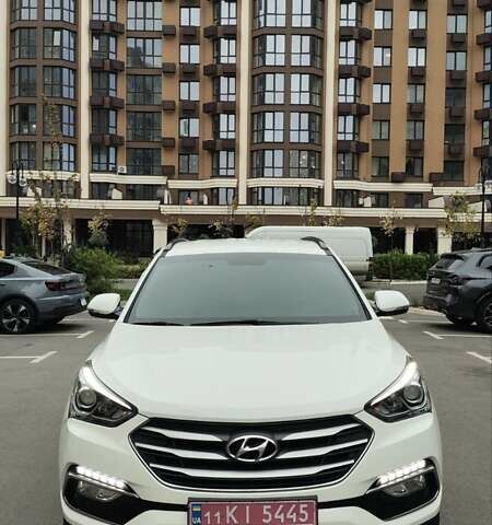 Белый Хендай Санта Фе, объемом двигателя 2 л и пробегом 179 тыс. км за 18800 $, фото 1 на Automoto.ua