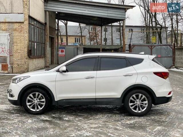 Белый Хендай Санта Фе, объемом двигателя 2 л и пробегом 200 тыс. км за 19800 $, фото 1 на Automoto.ua