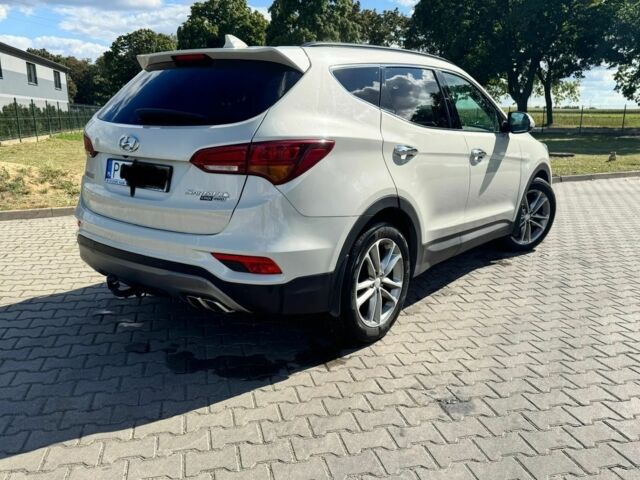 Белый Хендай Санта Фе, объемом двигателя 2 л и пробегом 154 тыс. км за 9500 $, фото 1 на Automoto.ua