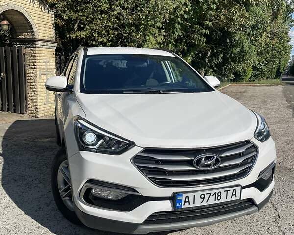 Хендай Санта Фе 2017 в Киеве на Automoto.ua Белый Хендай Санта Фе, объемом двигателя 2.2 л и пробегом 271 тыс. км за 17500 $, фото 1 на Automoto.ua