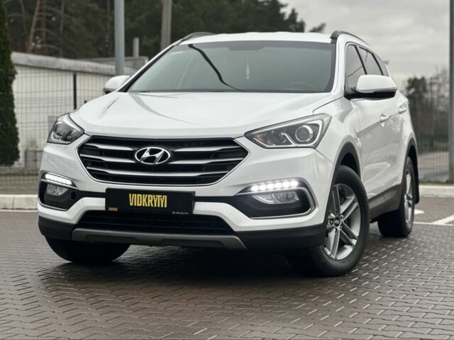 Белый Хендай Санта Фе, объемом двигателя 2.2 л и пробегом 281 тыс. км за 15900 $, фото 1 на Automoto.ua