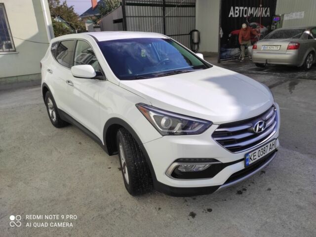 Белый Хендай Санта Фе, объемом двигателя 2.4 л и пробегом 145 тыс. км за 13100 $, фото 1 на Automoto.ua