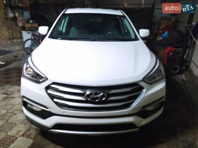 Белый Хендай Санта Фе, объемом двигателя 2.4 л и пробегом 172 тыс. км за 15000 $, фото 1 на Automoto.ua