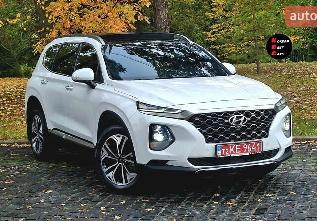 Белый Хендай Санта Фе, объемом двигателя 2.2 л и пробегом 107 тыс. км за 30999 $, фото 1 на Automoto.ua