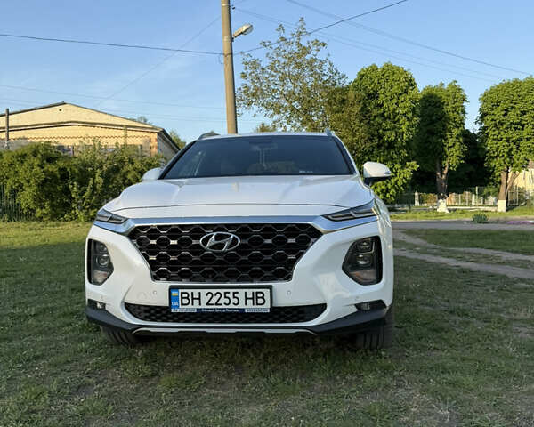 Белый Хендай Санта Фе, объемом двигателя 2.2 л и пробегом 128 тыс. км за 31000 $, фото 1 на Automoto.ua