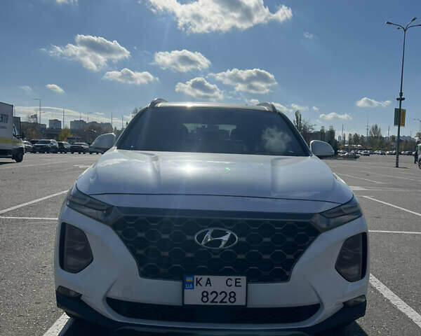 Белый Хендай Санта Фе, объемом двигателя 2 л и пробегом 62 тыс. км за 25000 $, фото 1 на Automoto.ua