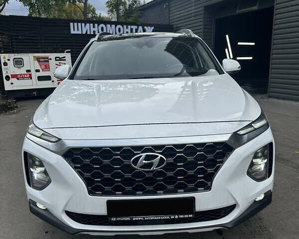 Белый Хендай Санта Фе, объемом двигателя 2 л и пробегом 36 тыс. км за 25500 $, фото 1 на Automoto.ua