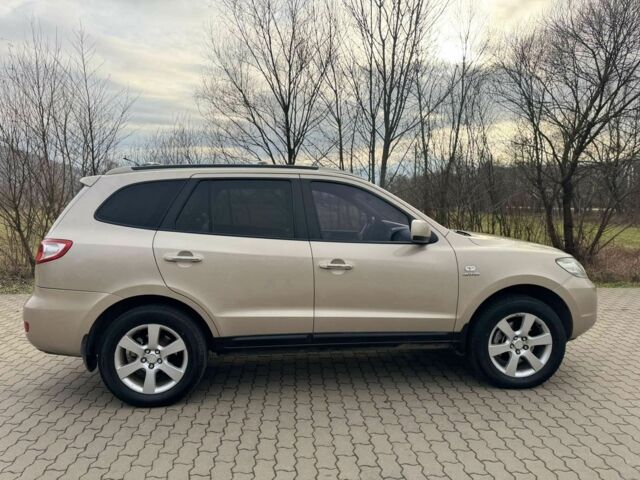 Бежевый Хендай Санта Фе, объемом двигателя 2.2 л и пробегом 176 тыс. км за 8800 $, фото 1 на Automoto.ua