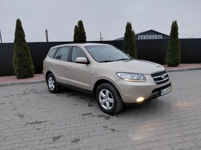 Бежевый Хендай Санта Фе, объемом двигателя 2.2 л и пробегом 204 тыс. км за 474 $, фото 1 на Automoto.ua