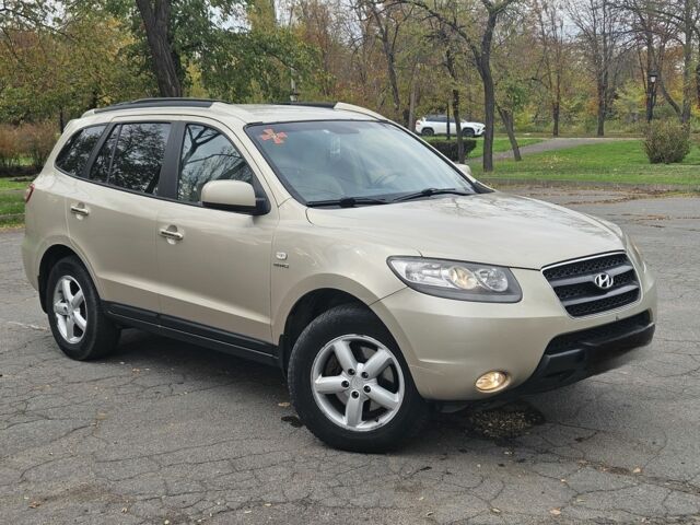 Бежевый Хендай Санта Фе, объемом двигателя 0 л и пробегом 260 тыс. км за 5650 $, фото 1 на Automoto.ua