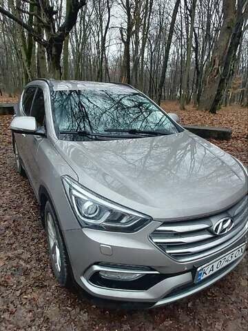 Бежевый Хендай Санта Фе, объемом двигателя 2.2 л и пробегом 203 тыс. км за 20500 $, фото 1 на Automoto.ua