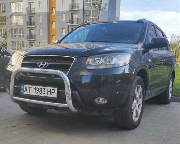 Черный Хендай Санта Фе, объемом двигателя 2.19 л и пробегом 301 тыс. км за 10000 $, фото 1 на Automoto.ua