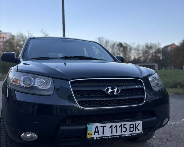 Черный Хендай Санта Фе, объемом двигателя 2.19 л и пробегом 215 тыс. км за 8500 $, фото 1 на Automoto.ua