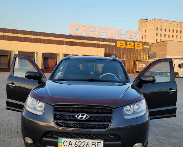 Черный Хендай Санта Фе, объемом двигателя 2.2 л и пробегом 290 тыс. км за 10300 $, фото 1 на Automoto.ua