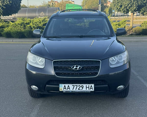 Черный Хендай Санта Фе, объемом двигателя 2.2 л и пробегом 200 тыс. км за 9999 $, фото 1 на Automoto.ua