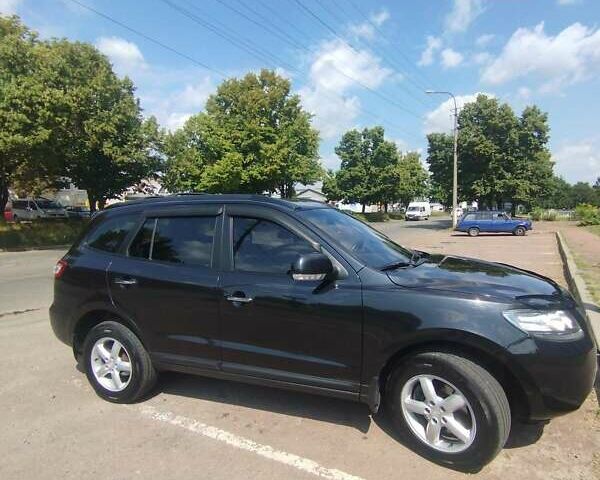 Черный Хендай Санта Фе, объемом двигателя 2.68 л и пробегом 300 тыс. км за 10200 $, фото 1 на Automoto.ua