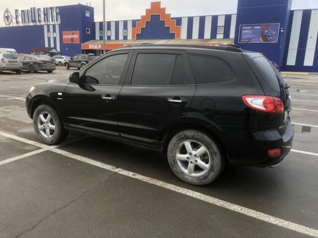 Черный Хендай Санта Фе, объемом двигателя 2.2 л и пробегом 242 тыс. км за 9600 $, фото 1 на Automoto.ua