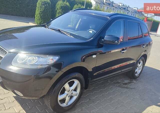 Черный Хендай Санта Фе, объемом двигателя 2.19 л и пробегом 280 тыс. км за 10500 $, фото 1 на Automoto.ua