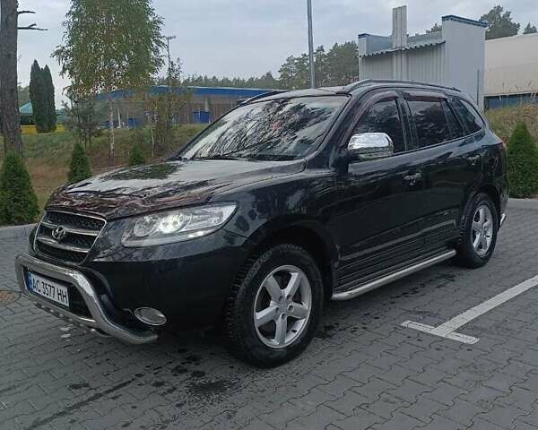 Черный Хендай Санта Фе, объемом двигателя 2.19 л и пробегом 269 тыс. км за 11500 $, фото 1 на Automoto.ua