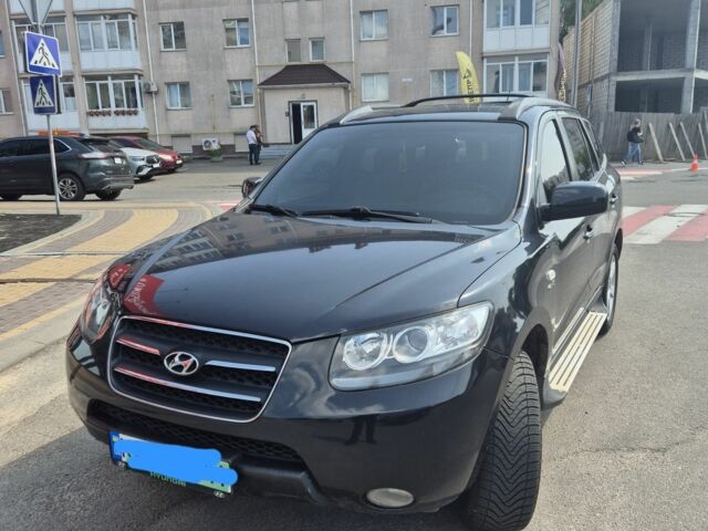 Черный Хендай Санта Фе, объемом двигателя 0 л и пробегом 218 тыс. км за 7290 $, фото 1 на Automoto.ua
