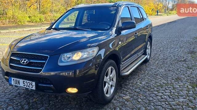 Черный Хендай Санта Фе, объемом двигателя 2.2 л и пробегом 270 тыс. км за 5200 $, фото 1 на Automoto.ua