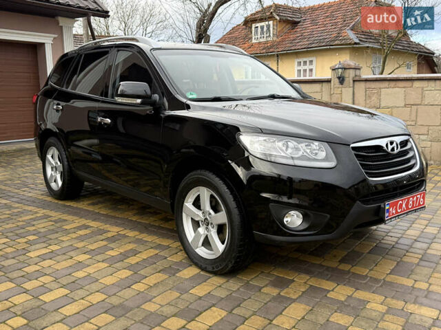 Черный Хендай Санта Фе, объемом двигателя 2.2 л и пробегом 209 тыс. км за 11250 $, фото 1 на Automoto.ua
