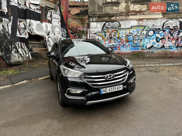 Черный Хендай Санта Фе, объемом двигателя 2 л и пробегом 175 тыс. км за 19950 $, фото 1 на Automoto.ua