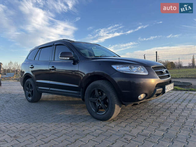 Фиолетовый Хендай Санта Фе, объемом двигателя 2.19 л и пробегом 400 тыс. км за 9000 $, фото 1 на Automoto.ua