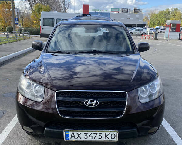 Коричневый Хендай Санта Фе, объемом двигателя 2.7 л и пробегом 240 тыс. км за 8500 $, фото 1 на Automoto.ua