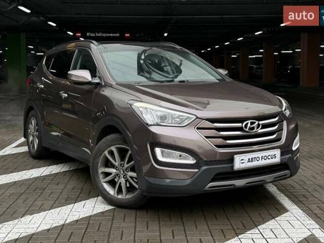 Коричневый Хендай Санта Фе, объемом двигателя 2.36 л и пробегом 268 тыс. км за 14490 $, фото 1 на Automoto.ua
