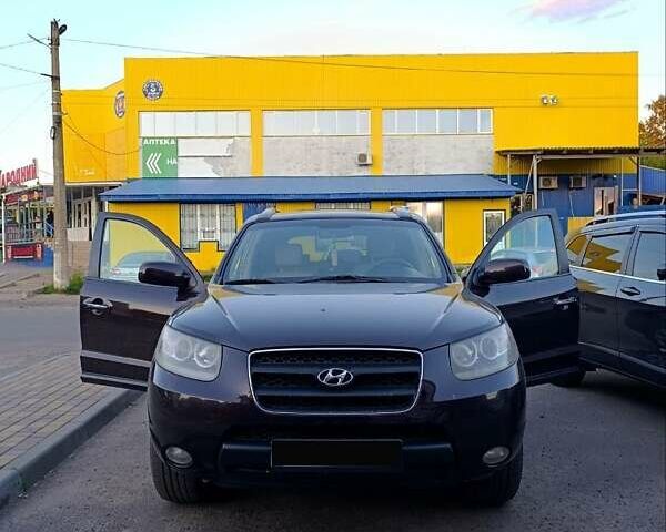 Красный Хендай Санта Фе, объемом двигателя 2.66 л и пробегом 312 тыс. км за 10000 $, фото 1 на Automoto.ua