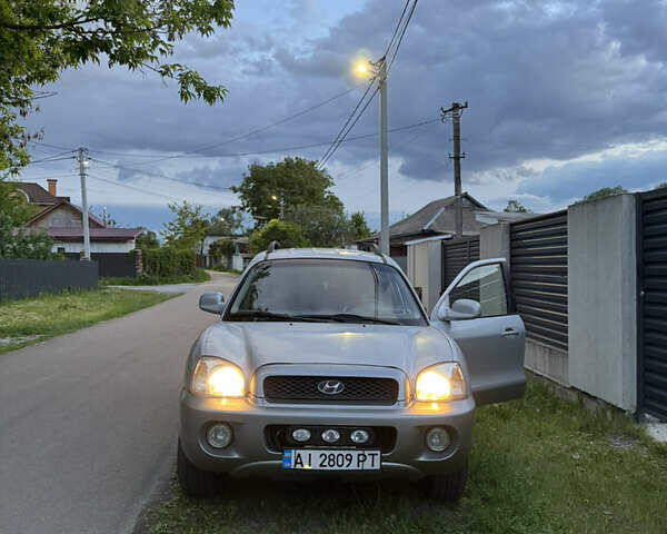 Хендай Санта Фе, объемом двигателя 2 л и пробегом 300 тыс. км за 3500 $, фото 1 на Automoto.ua